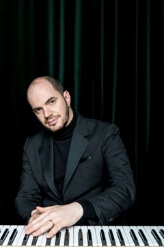 Klavírista Kirill Gerstein.