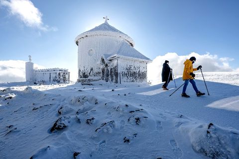 počasí, Sněžka, Krkonoše, kaple svatého Vavřince,