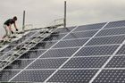 Stížnost do Bruselu: Česko chce zničit solární byznys