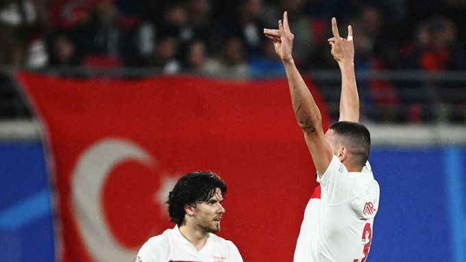 Kontroverzní gesto tureckého fotbalisty Meriha Demirala