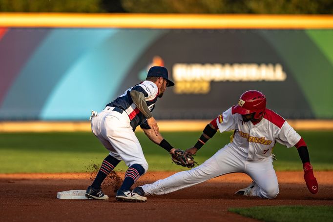 Eric Sogard v zápase proti Španělsku.