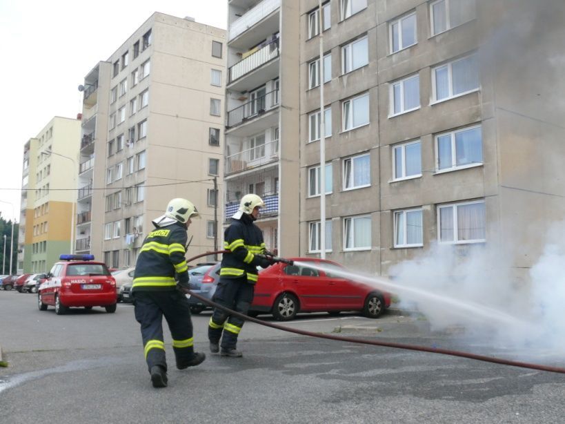 Požár auta v Kladně