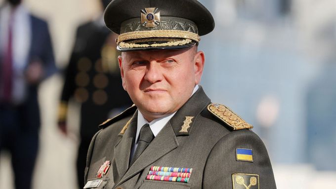 "Ukrajina je v patové situaci. Rusko by se nemělo podceňovat," říká ukrajinský generál Zalužnyj