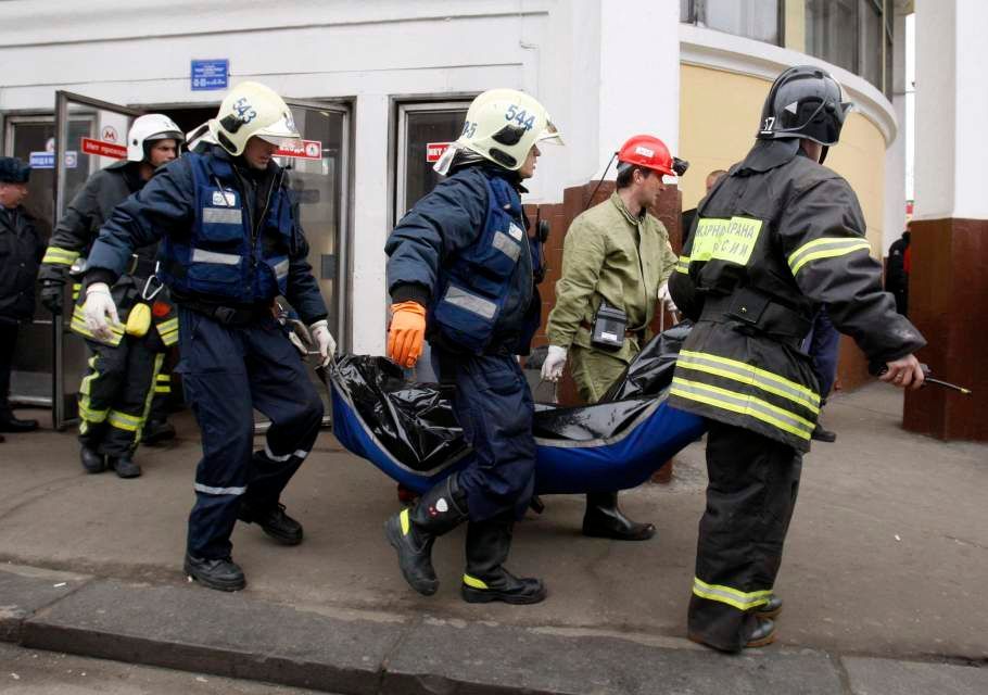 Výbuchy v moskevském metru