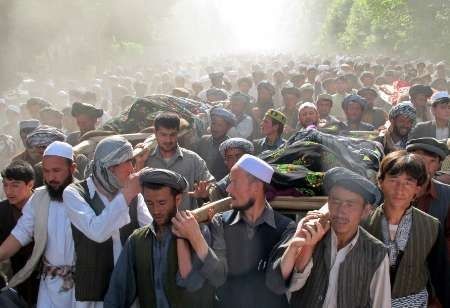 Talikán, Afghánistán - oběti nočního útoku NATO