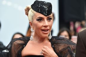 Kdo pomýšlí na Oscara? Lady Gaga a překvapivě i superhrdinský film Black Panther