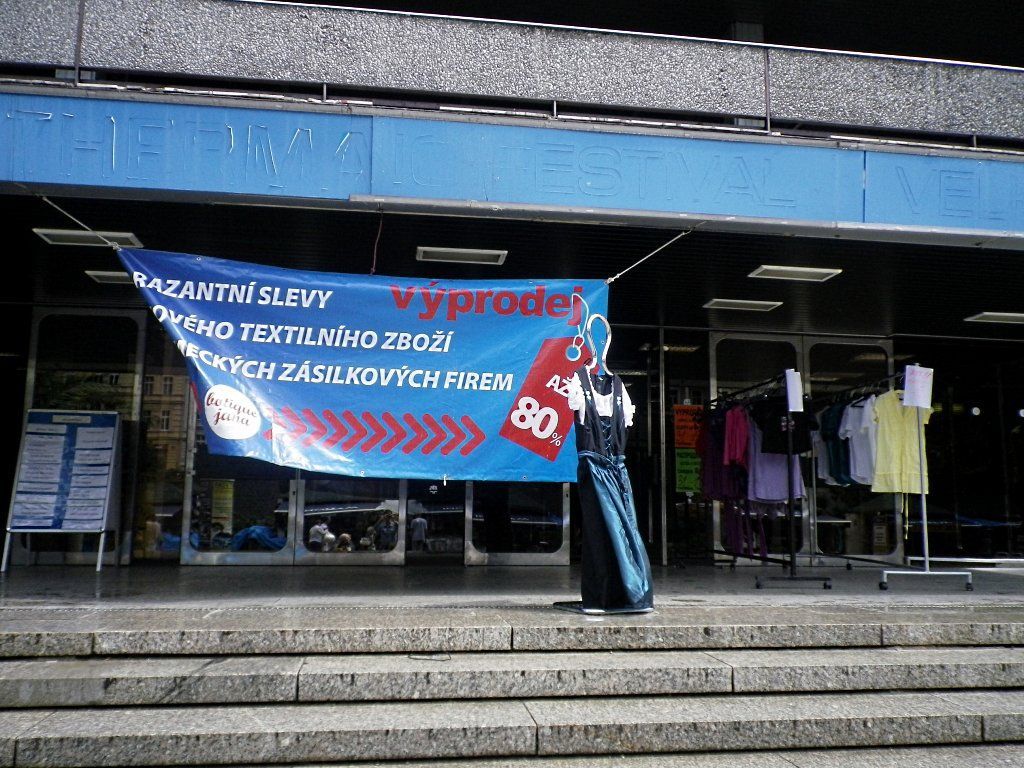 Razantní slevy textilu, aneb Jak vypadá Thermal po festivalu
