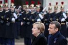 Do Paříže se sjely desítky státníků, mimo jiné německá kancléřka Angela Merkelová.