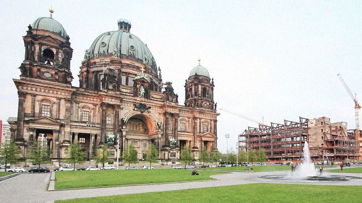 Sídlili tu pruští vládci. Fotografie ukazují pohnutou proměnu berlínského paláce