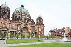 Sídlili tu pruští vládci. Fotografie ukazují pohnutou proměnu berlínského paláce