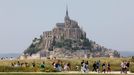 Klášter Mont-Saint-Michel ve francouzské Normandii byl postaven před 1000 lety.