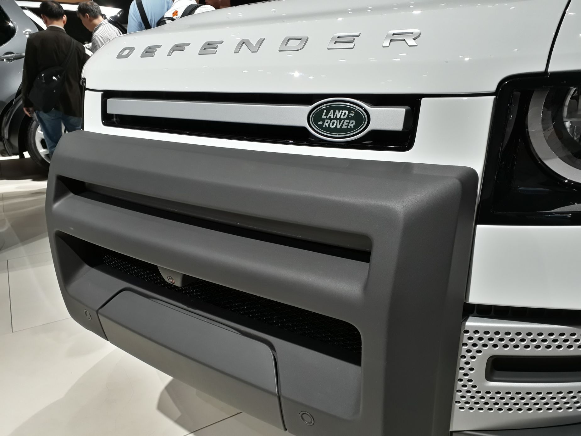 Land Rover Defender živě na IAA