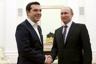 Řecký premiér Alexis Tsipras před schůzkou s ruským prezidentem Vladimirem Putinem.