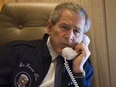 Jak na dopis v soukromí reagoval americký prezident Bush, není známo