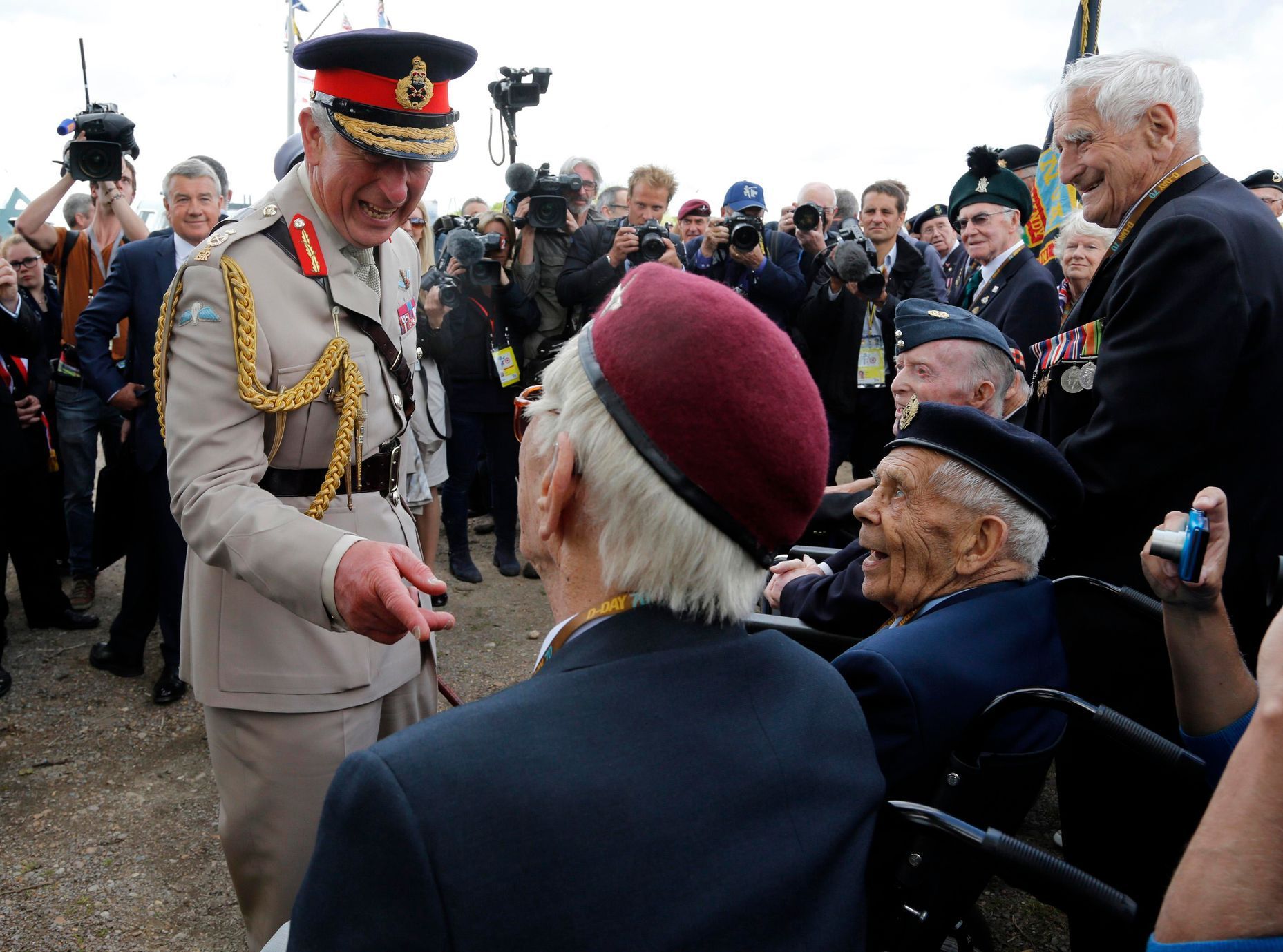 Výročí vylodění v Normandii - princ Charles
