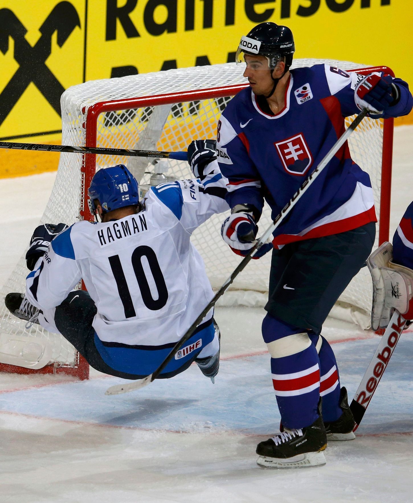 MS v hokeji 2013, Finsko - Slovensko: Niklas Hagman - Milan Jurčina