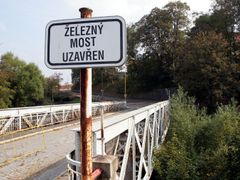 Most v centru Vlašimi je už dva roky uzavřen. I na jeho rekonstrukci by radnice ráda získala peníze z fondů EU.