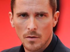 Představitel Batmana, Christian Bale, na slavnostní premiéře v Londýně