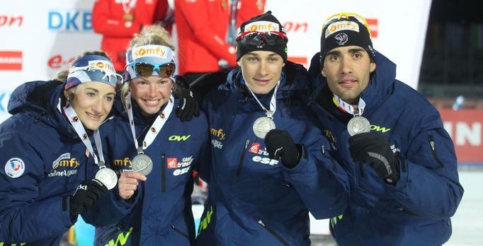 MS v biatlonu 2013: Marie Laure Brunetová, Marie Dorinová Habertová, Alexis Boeuf, Martin Fourcade - stříbro