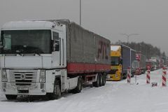 Policisté odhalili v Bojkovicích čtyři běžence, přijeli před Vánocemi v kamionu