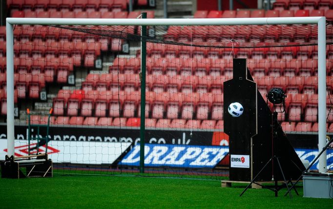 Test fotbalového jestřábího oka v anglickém Southamptonu