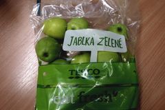 Inspektoři opět našli jedovatá jablka z Polska. Letos je to už popáté, co Češi utráceli za pesticidy