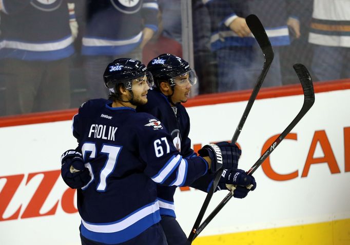 NHL: New Jersey Devils vs Winnipeg Jets (Frolík a Kane)