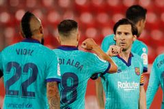 Barcelona se vrátila vysokou výhrou na Mallorce. Trefil se i Braithwaite