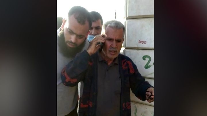 „Haló, tady Izrael.“ Židovský stát varoval muže z Gazy, že mu za chvíli zničí věžák; Zdroj foto: Reuters