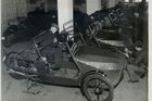 Kdo vozidlo chtěl, musel být zapsán v pořadníku Svazu československých invalidů - tříkolka byla totiž pro sériovou výrobu homologována jako auto pro invalidy.