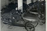 Kdo vozidlo chtěl, musel být zapsán v pořadníku Svazu československých invalidů - tříkolka byla totiž pro sériovou výrobu homologována jako auto pro invalidy.
