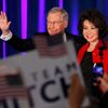 Republikán Mitch McConnell vyhrál v Kentucky a zřejmě bude novým šéfem Senátu.