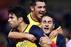 Atlético díky penaltám vyhrálo v Granadě a drží se Barcelony