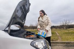 Jen dolít ostřikovače nestačí. Jedno opomenutí před zimou se vymstí až po letech