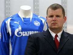 Nesmlouvavý člen ochranky cenných trofejí ruského klubu FC Zenit Petrohrad.
