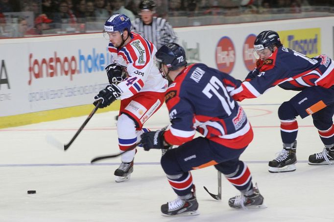 EHCh, Česko-Slovensko: Dominik Simon (94) - Lukáš Kozák (72)