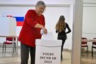 Na Slovensku se otevřely volební místnosti, největší boj svede Fico s Šimečkou