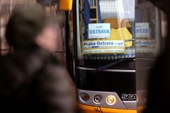 ČD porazíme žlutými vlaky, odpověděl čtenářům Jančura