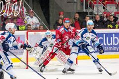 Živě: Třinec - Kometa 5:1. Brněnská dominance končí. První finále jasně ovládli oceláři