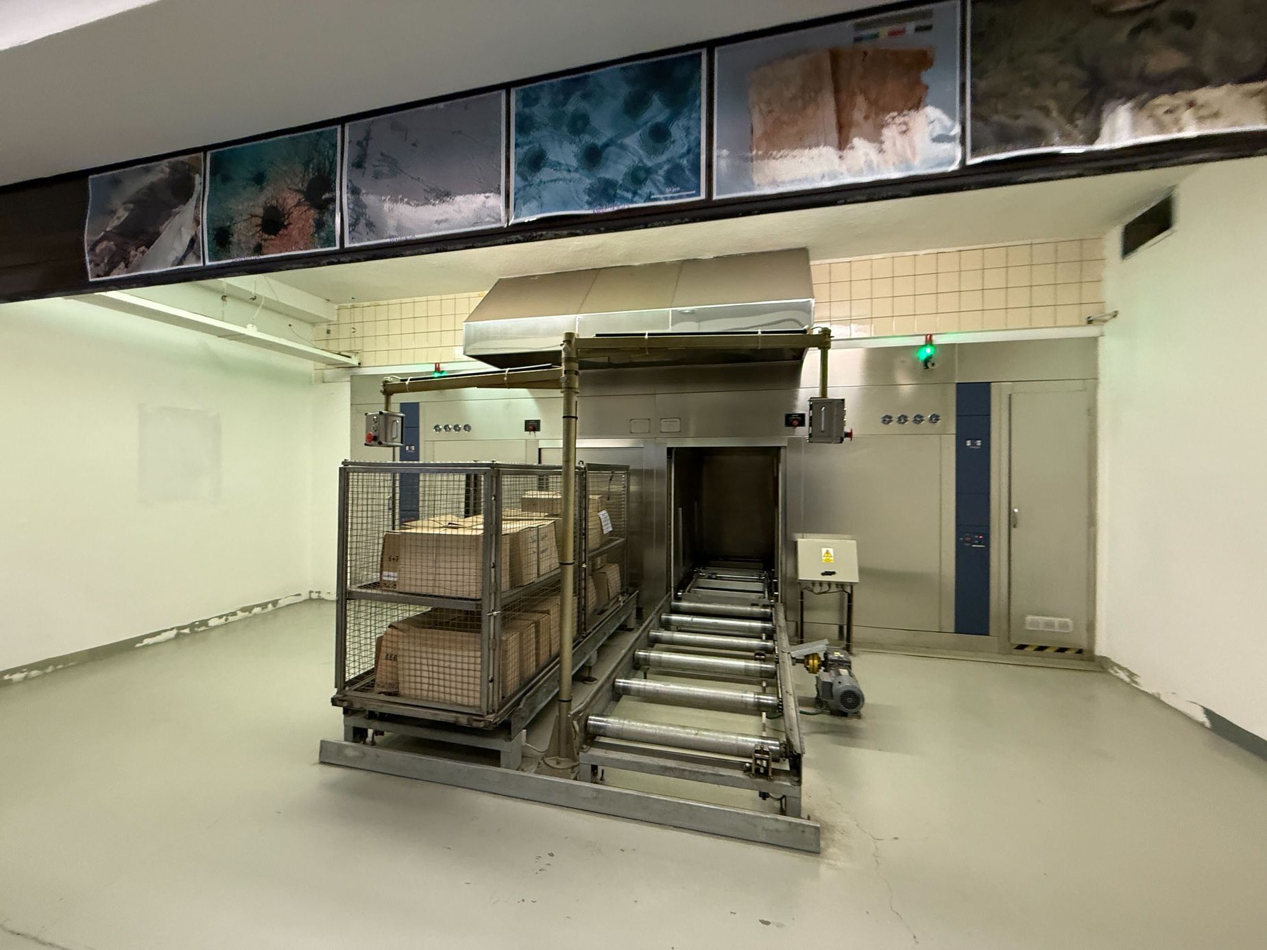 archiv, dezinfekce, sklad, Praha, Národní archiv a Státní oblastní archiv v Praze, knihy, mapy, cennosti