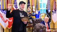 Prezident Donald Trump a Elon Musk během tiskové konference na rozloučenou v oválné pracovně, 30. května 2025.