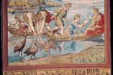 Tapiserie dle Raffaelova návrhu se scénou, kdy Ježíš na břehu Genezaretského jezera pomůže rybářům k zázračnému úlovku.