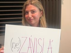 Mladá maminka Natálie Riegrová byla hostem v podcastu (ne!)ZÁVISLÁ.