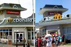 Místo McDonald’s je tu DonMak. Doněčtí separatisté otevřeli vlastní kopii fastfoodu