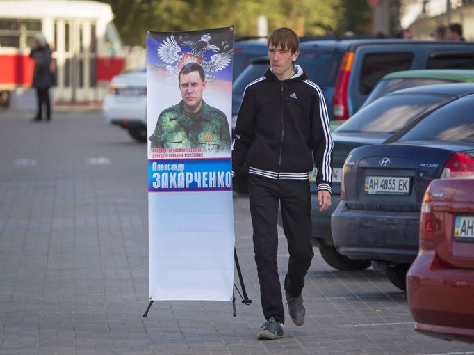 Volební plakát Zacharčenka v Doněcku.