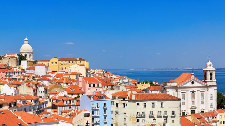 Mutace delta může ohrozit dovolené. Znepokojivá čísla hlásí Portugalsko i Španělsko; Zdroj foto: Shutterstock