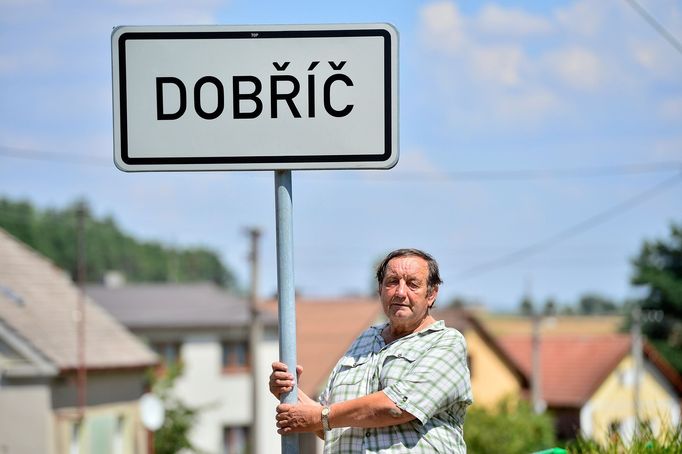 Starosta obce Dobříč Václav Lomička