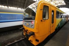 NKÚ: Stát brání konkurenci na železnici, na dotacích mohl ušetřit