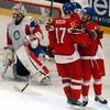 Hokej, MS 2013: Česko - Norsko: Petr Koukal a Radim Vrbata slaví gól na 6:0