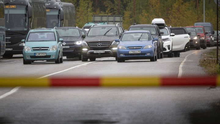 "Čistý rasismus." Rusové ve svých autech do EU nesmějí, potvrdila Evropská komise